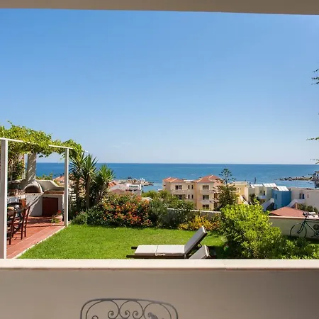 Chania Sea View Summer House * Kalamaki (Chania)